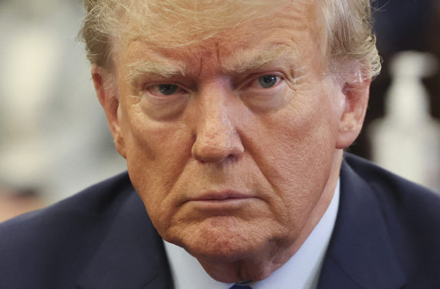 10025682_trump_fraud_lawsuit_30430-640x420.jpg