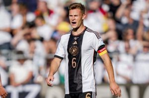 10026054_germany_ukraine_soccer_53352-640x420.jpg