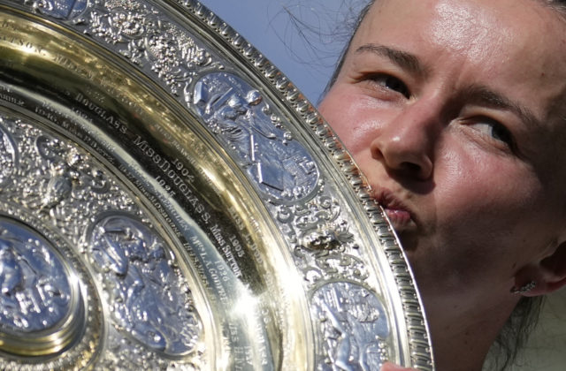 10029509_aptopix_britain_tennis_wimbledon_15511-640x420.jpg