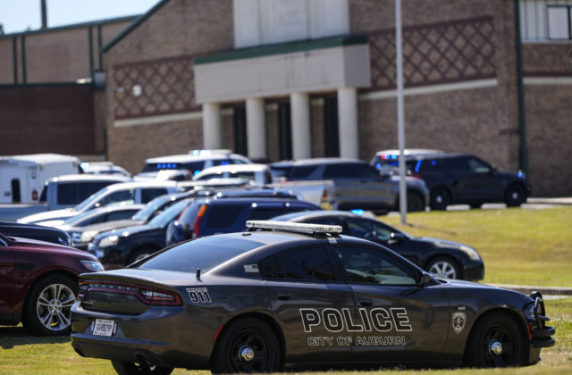 10033056_georgia_high_school_shooting_66726-640x420.jpg