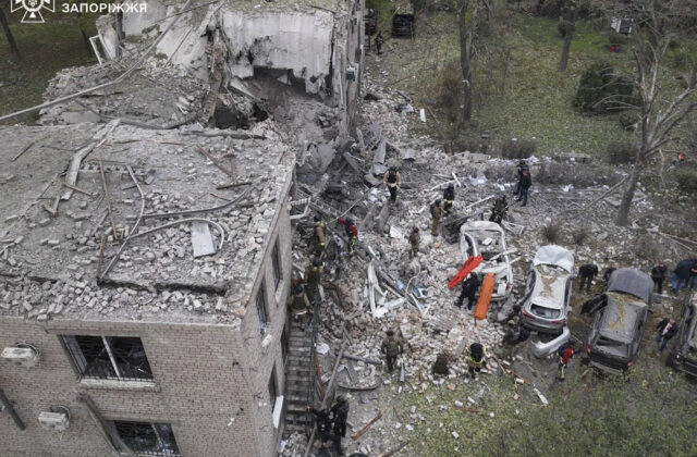 10036656_russia_ukraine_war_40600-640x420.jpg