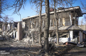 10043933_russia_ukraine_war_82990-640x420.jpg