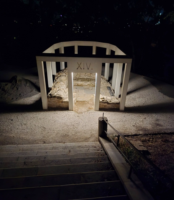 Obnova Krížovej cesty na Kalvárii v Bratislave pokračuje. Hlina ukázal magické fotografie. Historický skvost povstal z popola 3 Snimka obrazovky 2025 09 06 170928 1