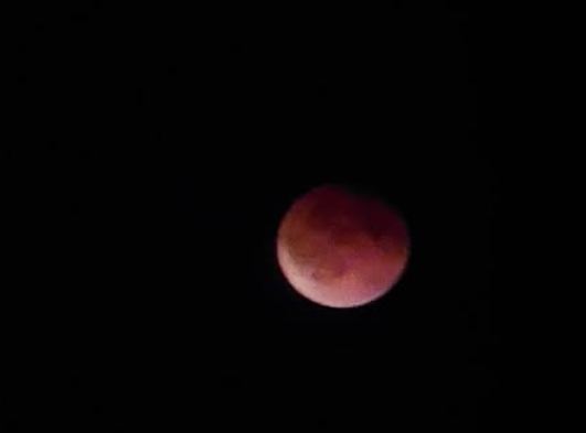 Prečo je Mesiac červený? Tento fenomén ľudia kedysi považovali za znamenie konca. Dnes už vieme, čo ho spôsobuje 2 image 17