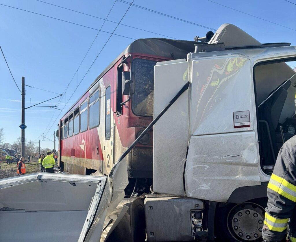 0830a705 1f6a 4dcc 9072 cc6dc8f35f60