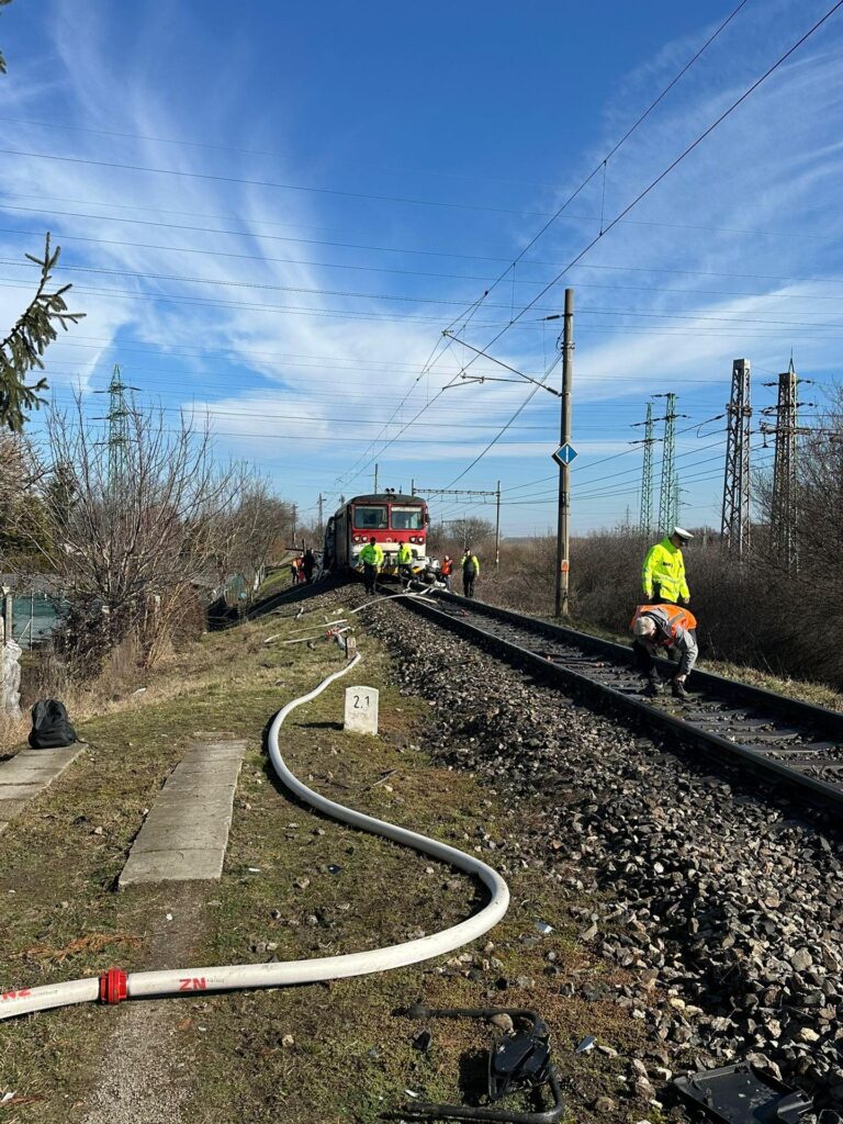 5ca08ca6 b987 418d a115 759f6a7c517f