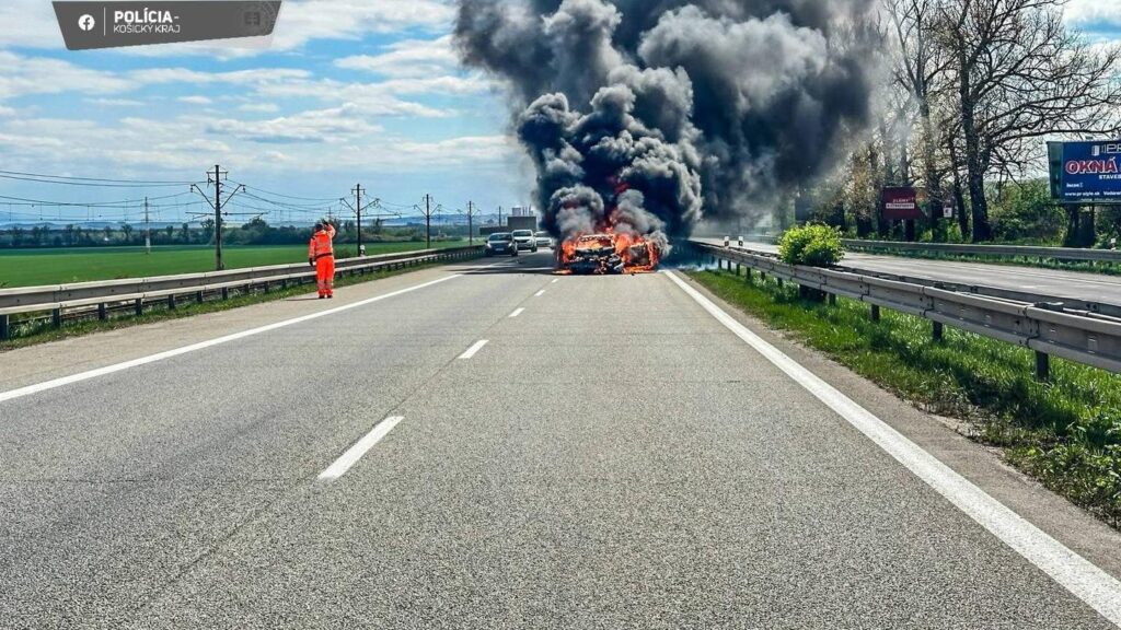 677218109 1393663832799181 1768055917843534245 n