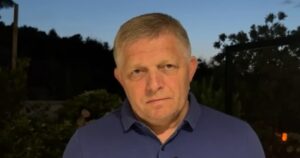 Robert Fico sa obul do opozície a médií. Reaguje na sériu dopravných nehôd. Tvrdí, že pri politikoch PS je ticho ako v kostole! 2 polotno 22