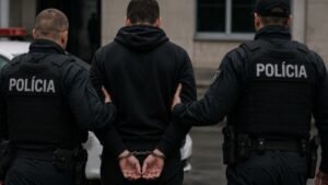 zatykanie basa vazenie policia razia