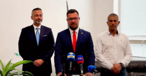 Šimko bije na poplach: Obce sú bez pitnej vody, viní z toho Trnku 3 Snimka obrazovky 2026 08 11 191329